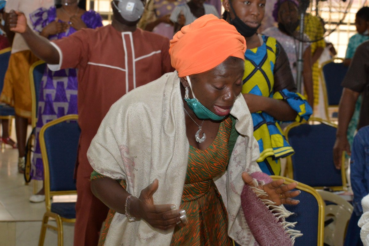 FoursquareWuse's tweet photo. #WhoIsJesustoYou? #Transfiguration2020 #GodIsAble https://t.co/jnJ69UQNG1
