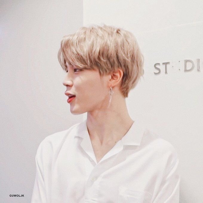 _senvoler's tweet photo. 𝘵𝘰 𝘫𝘪𝘮𝘪𝘯: 𝑺𝒊 𝒖𝒏𝒆 𝒋𝒐𝒖𝒓𝒏𝒆́𝒆 𝒈𝒍𝒐𝒓𝒊𝒆𝒖𝒔𝒆 𝒅𝒂𝒏𝒔 𝒕𝒆𝒔 𝒃𝒓𝒂𝒔 𝒆𝒔𝒕 𝒕𝒆𝒓𝒎𝒊𝒏𝒆́𝒆, 𝒒𝒖𝒆𝒍 𝒃𝒐𝒏𝒉𝒆𝒖𝒓 ♥︎ https://t.co/l0iSQMsrGE