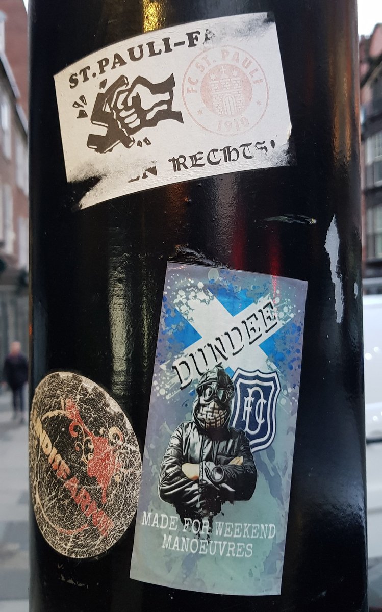 However, that 'right-wing' Dundee casuals sticker is lorded over by a Nazi-smashing St Pauli FC (Hamburg's famously left-wing football club) one...