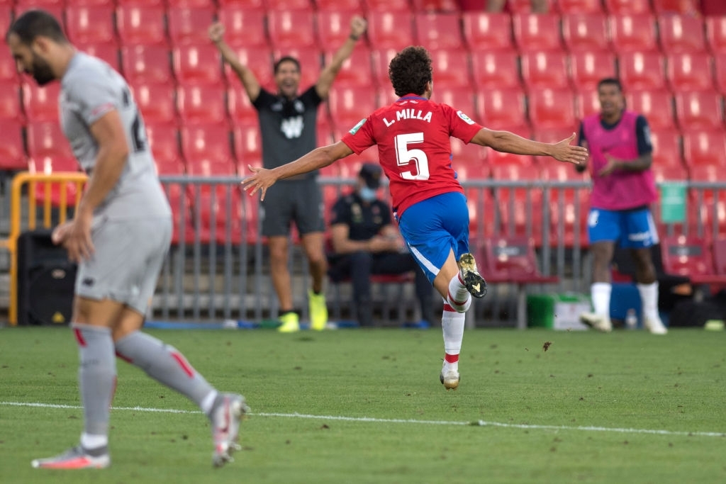 At Granada, Luis has found himself in the starting XI almost instantly. He’s a good progressor of the ball, creates a lot of chances and has an eye for goal. Granada have one of the more exciting midfields out there with him partnering the industrious Yangel Hererra.