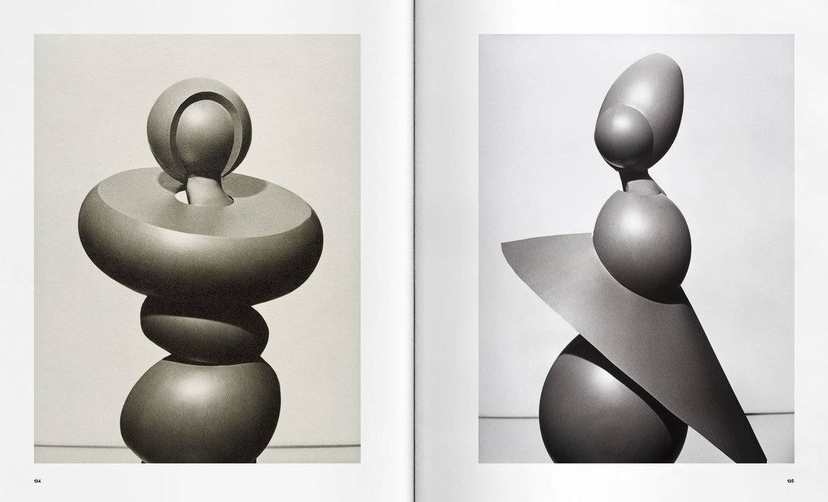 _chicacocodrilo's tweet photo. Tina Lechner, 'Susan Told Me' (2019). https://t.co/WzRQPrYJ37
