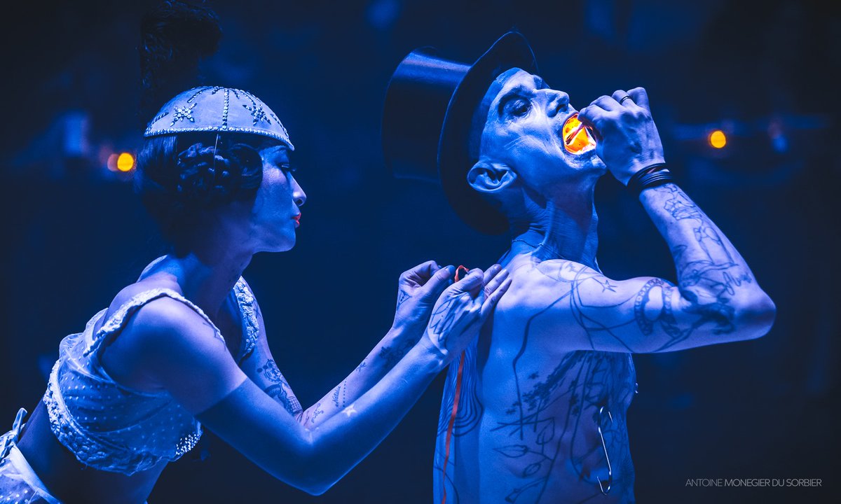 La photo du mois est de <a href="/AntwanMds/">Antwan Monegier</a> 
prise au @CirqElectrique 
#cabaretdecadent avec Lalla Morte et Mr Poudre ❤