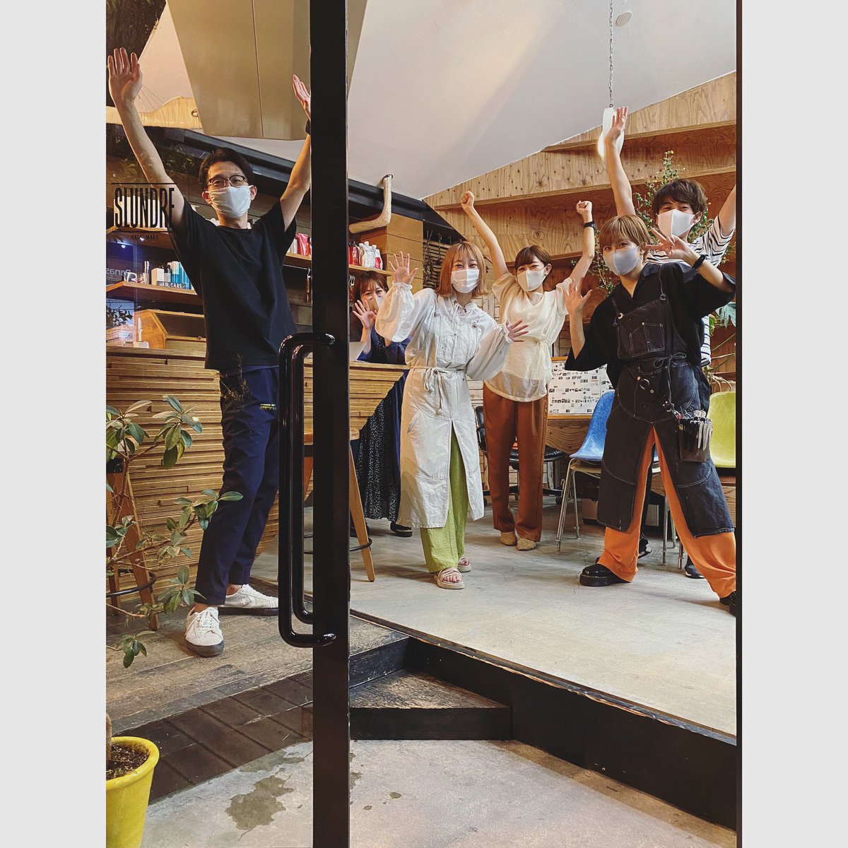 slundre's tweet photo. 【お客様各位】
14日（月）〜18日（金）までお休みを頂きます。
19日（土）より通常営業致します。
よろしくお願い致します。
パーっと遠くへは行けませんがリフレッシュしてまいります！ https://t.co/Y0SEnCGHU9