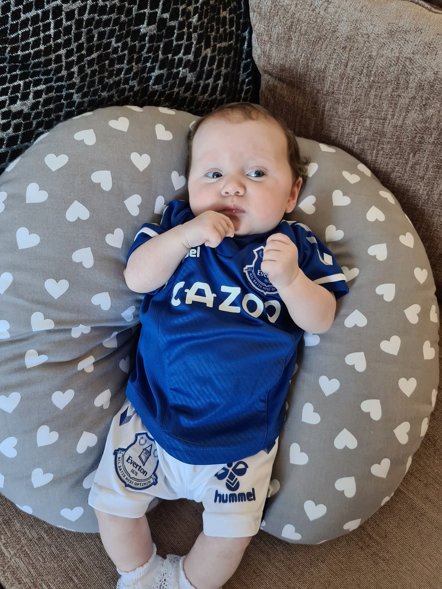 daveydavedave83's tweet photo. @Everton vs @SpursOfficial ready. COYB 💙🤍💙🤍 https://t.co/xBNmDJwY5p
