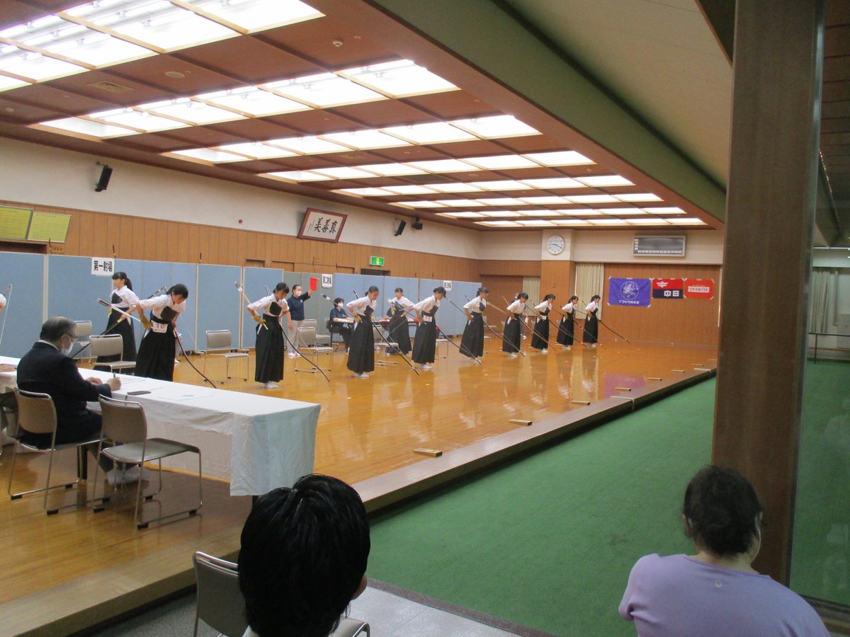 O Xrhsths 愛知県武道館 Sto Twitter 令和2年9月12日 土 第27回愛知県武道館高校生弓道大会団体戦を開催しました 結果は以下の通りです 女子の部 優 勝 一宮c 準優勝 三好d 第三位 豊橋東a 男子の部 優 勝 岡崎商業a 準優勝 刈谷工業b 第三位 小坂井a 弓道 O Xrhsths 愛知県武道館 Sto Twitter 令和2年9月12日 土 第27回愛知県武道館高校生弓道大会団体戦を開催しました 結果は以下の通りです 女子の部 優 勝 一宮c 準優勝 三好d 第三位 豊橋東a 男子の部 優 勝 岡崎商業a 準優勝 刈谷工業b 第三位 小坂井a 弓道