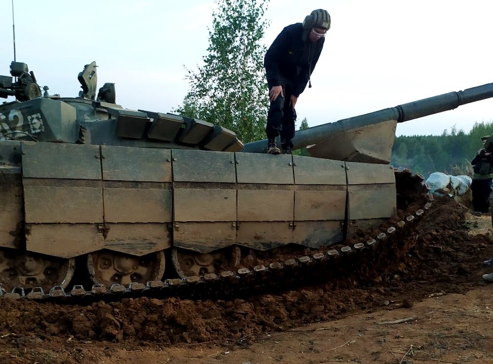 𝔗𝔥𝔢 𝔇𝔢𝔞𝔡 𝔇𝔦𝔰𝔱𝔯𝔦𝔠𝔱 Russian Army T 72b3 Obr 16 Aka Ubkh With A Thrown Track T Co Dieccfwgqr Twitter 𝔗𝔥𝔢 𝔇𝔢𝔞𝔡 𝔇𝔦𝔰𝔱𝔯𝔦𝔠𝔱 Russian Army T 72b3 Obr 16 Aka Ubkh With A Thrown Track T Co Dieccfwgqr Twitter