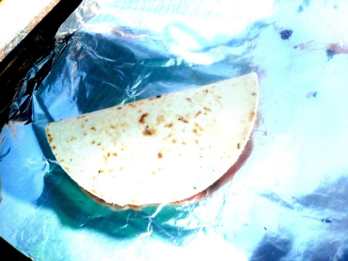 ROtsile's tweet photo. Hello BW Twitter

Please support my mini business ke rekisa quesadilla (chicken) e ja BWP 15.00.📍 Block 9 Discount Infront of Copy One. I don't have many followers so this won't get much exposure but if you see this please RT it.
Thank you in advance https://t.co/8yUQ5AGbkp