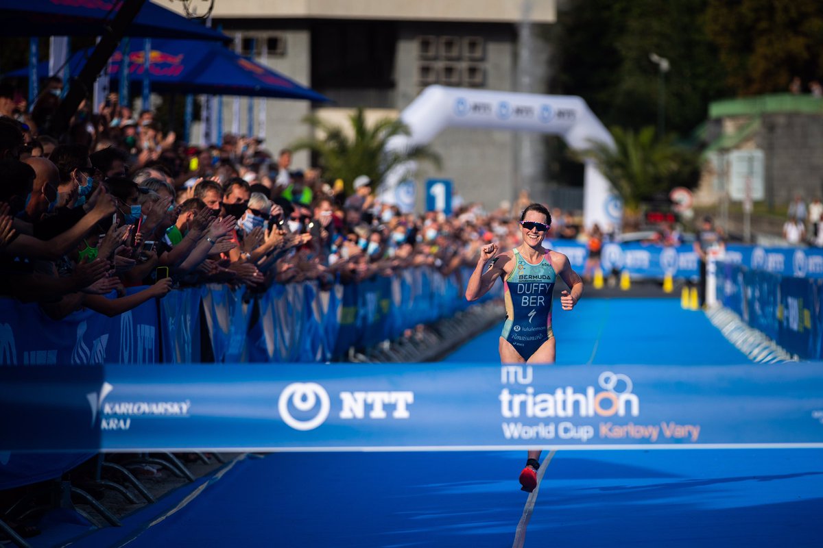 floraduffy's tweet image. This one means a lot. First time standing on top of a @worldtriathlon podium since 2018. 
Thanks to the team who got me back. It has been a journey!