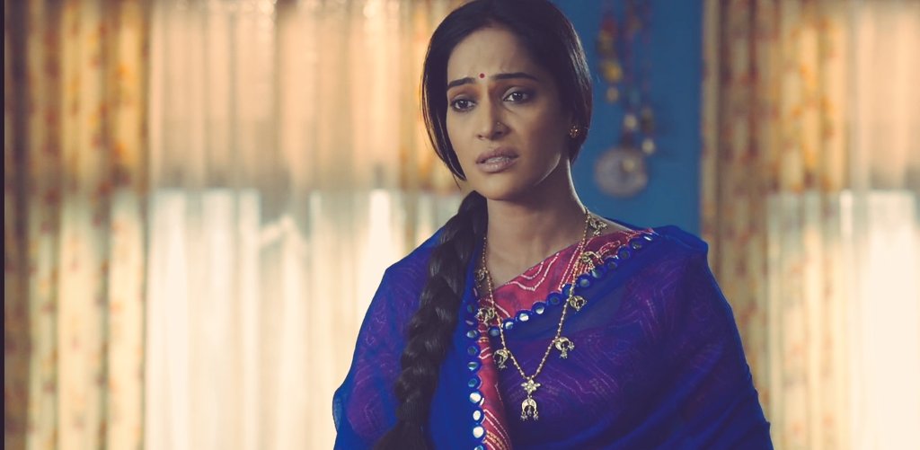 IDK if it& #39;s just me but I feel it& #39;d make no sense if Preeti had agreed to collaborate with KT in first go itself. Undoubtedly KT is a good man, he& #39;s a v noble image among public & he& #39;s offering Preeti a chance of lifetime but can she just trust him straight away based on +