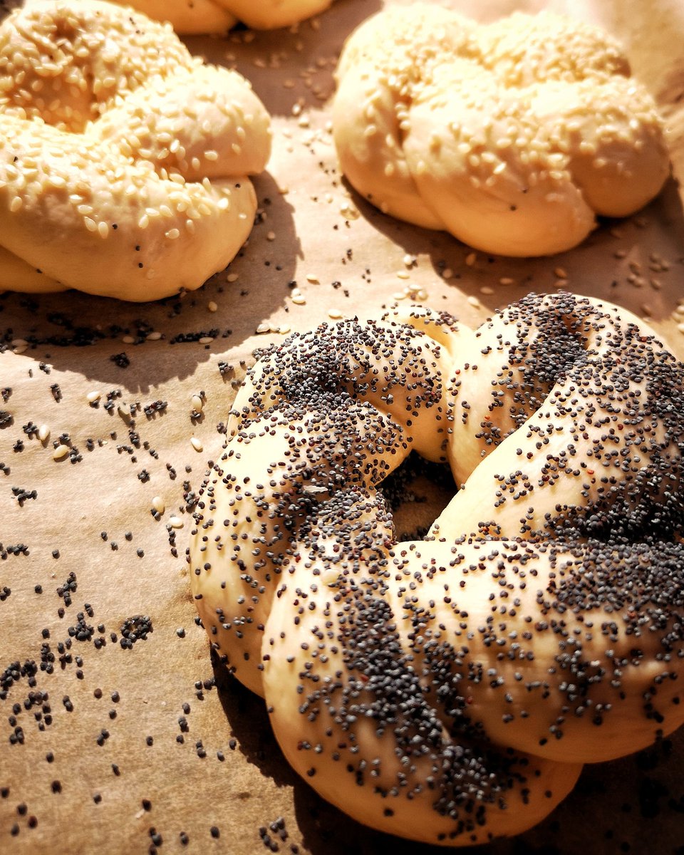 kubiakmarcin's tweet photo. Turkish bagels "Simit" 🇹🇷🥯
https://t.co/oVo9zCppeB

#Foodie #homemadefood #bread https://t.co/peUhVHp9CS