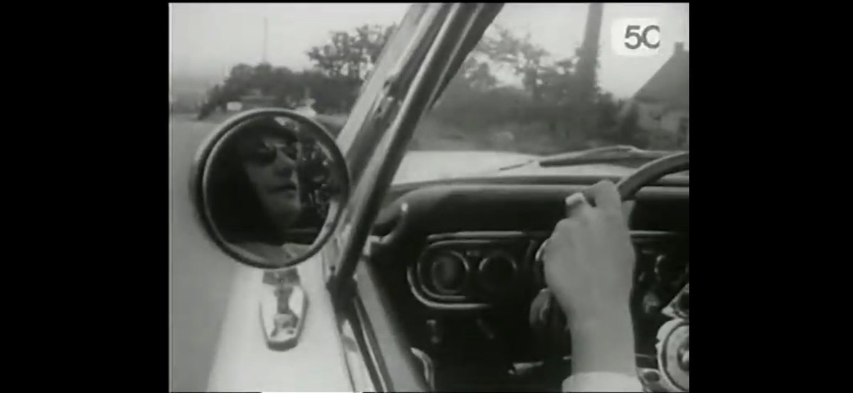 Niemand reed ooit zo mooi in een witte Mustang #axelnort