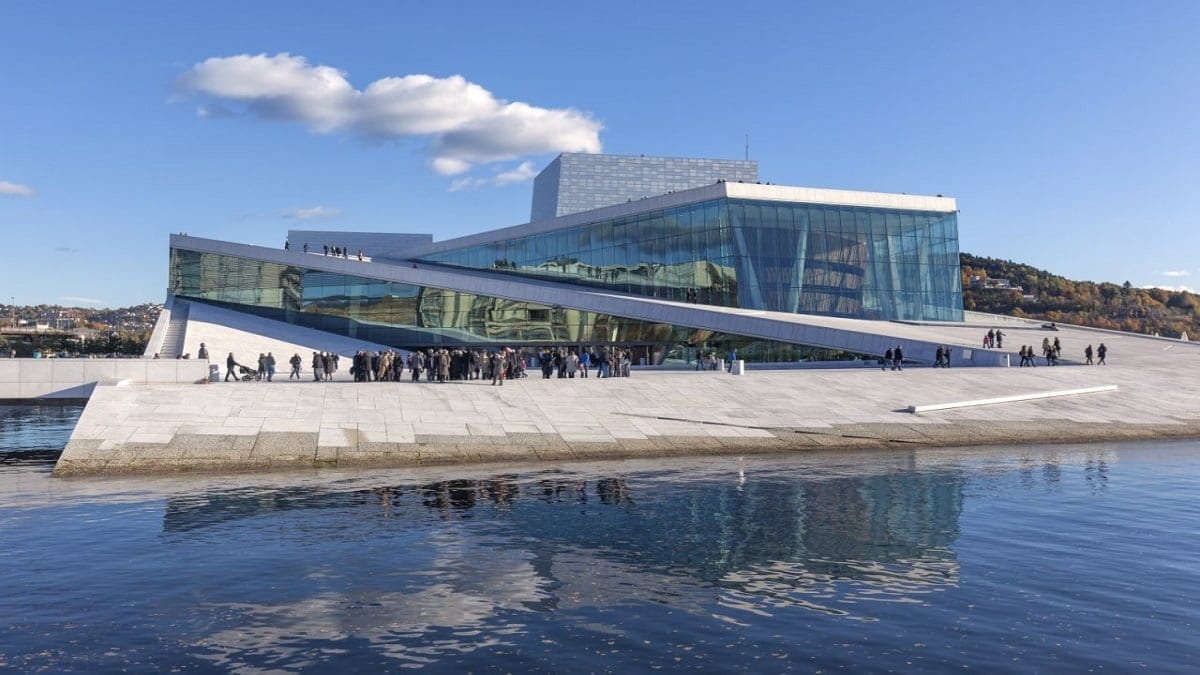 kafunel1's tweet image. Voici les 15 villes où il fait bon vivre dans le monde is.gd/hWBXu6 #classer #congestion