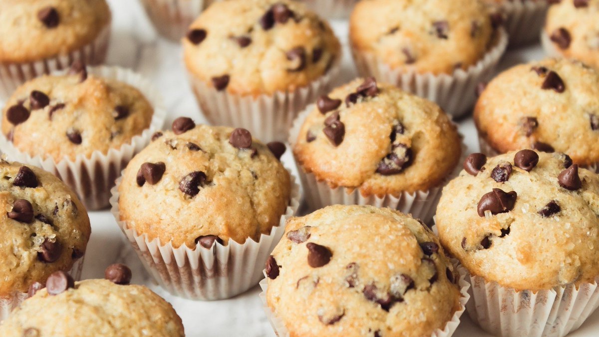 othfit's tweet image. Orange Chocolate Chip Mini Muffins buff.ly/324nuLM by Chenée Lewis from Chenée Today