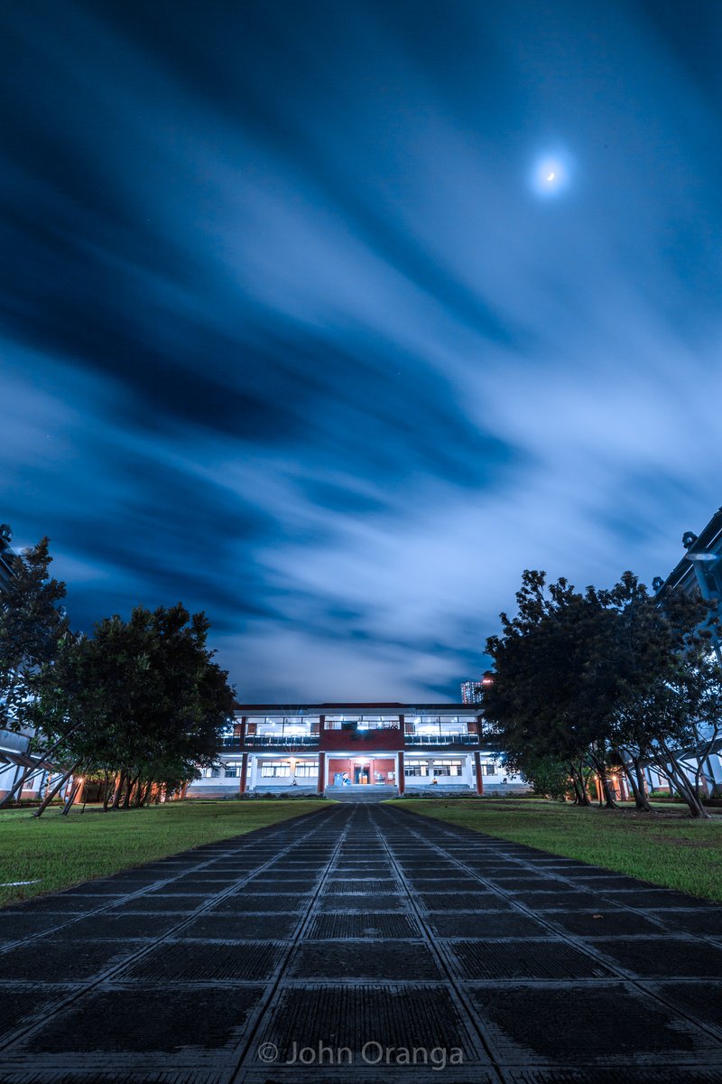 johnoranga_mw's tweet image. Here are some photos of the Matteo Ricci Hall from years 2016-2018 just in case you forgot how beautiful our campus is.💙🌃