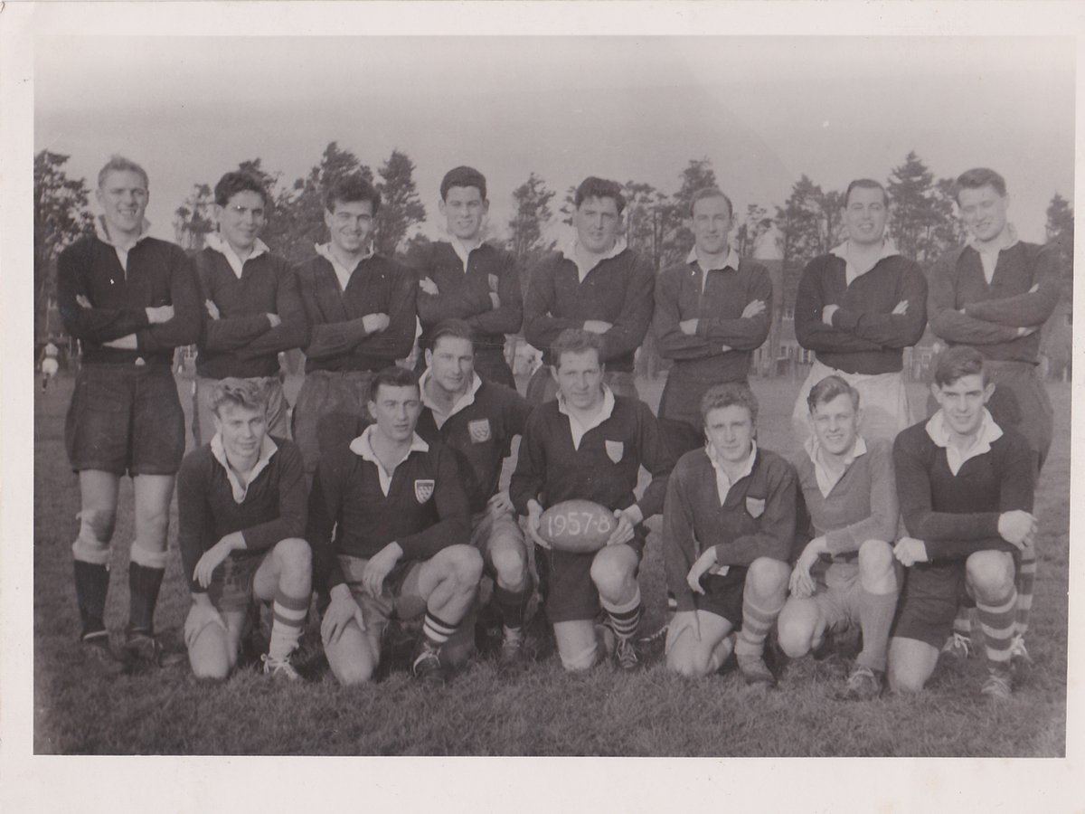 The team began by playing their rugby on a local farmer's field by the sea And in 1927 the club's  colours were chosen which are still worn today...3/6