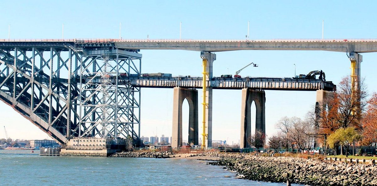 3/ But the ancillary engineering is even more AMAZING––(and again the stuff real civil engineers, material scientists, water + environmental engieners, construction crews collaborate on)The Bayonne Bridge had to be RAISED (!)––and its navigation channel deepened....