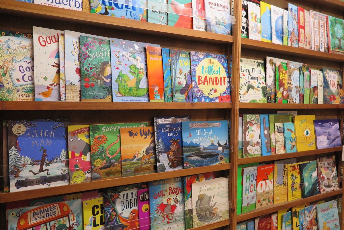 The #picturebook shelves shining with words and illustrations... bit.ly/2ZAztyO #picturesmeanbusiness