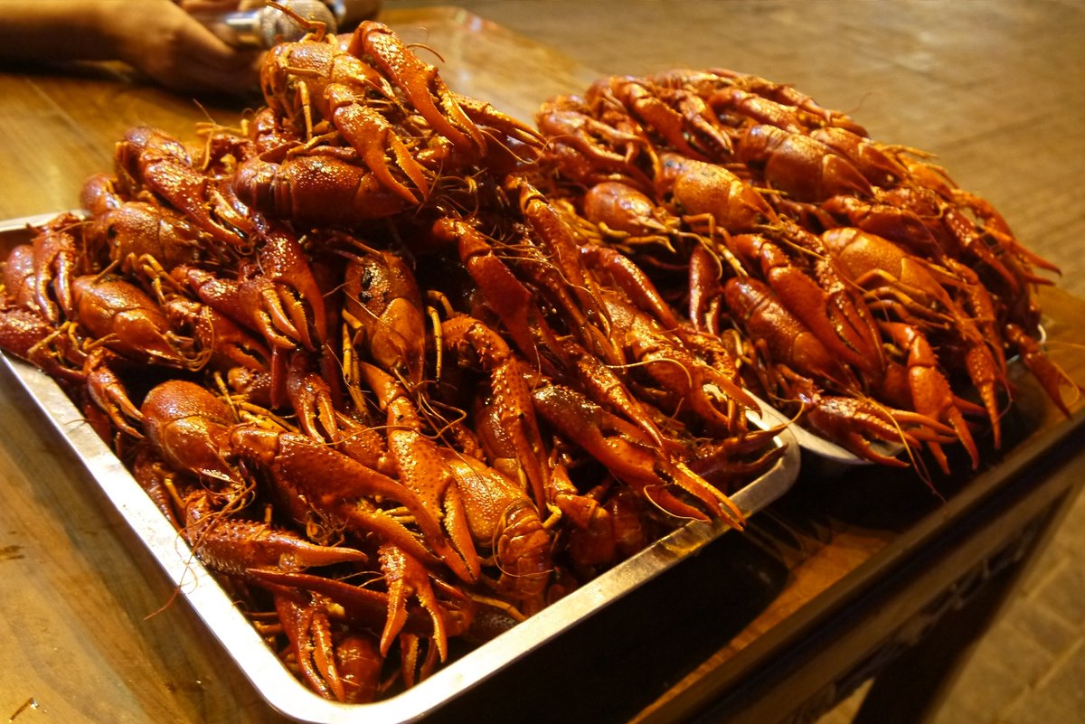 80c ハオチー 中華料理がわかるwebメディア 冷凍ザリガニ パックのツイートが 思いのほか反応があってびっくり 数年後には日本にも 北京のザリガニ レストランが立ち並ぶザリガニ ストリート 簋街 鬼街 のようなところが高田馬場あたりにでき