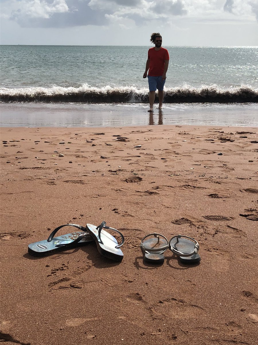 And then there were two! #hippie #vanlife #vaneo #camper #beach #sea #surf #havaiana
