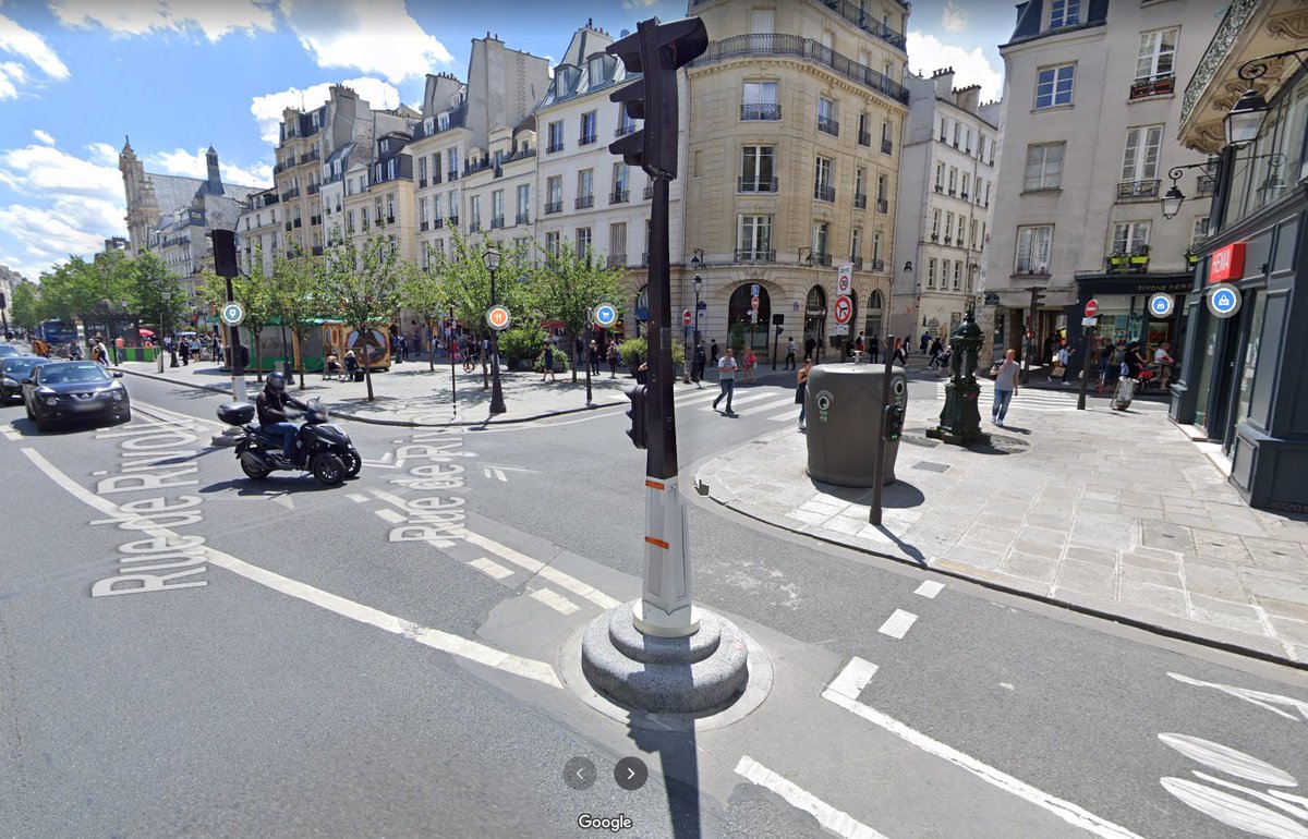 Plus intéressant, rue de Fourcy, rue de transit, mais petite rue, trottoir peu large. Idée : couper le transit en supprimant la route (sauf vélo ;) entre Rivoli et St Antoine, en allongeant la partie piétonne.