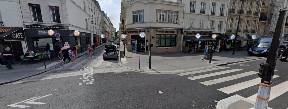 Rues de l'Hôtel St Paul, rue Beautreillis, rue du Petit Musc, rue Castex n'ont pas besoins de feux, ce sont des rues sans beaucoup de trafic (voire presque aucun), dont les trois dernières sont en flux motorisé sortant donc avec un conflit qui existe déjà.