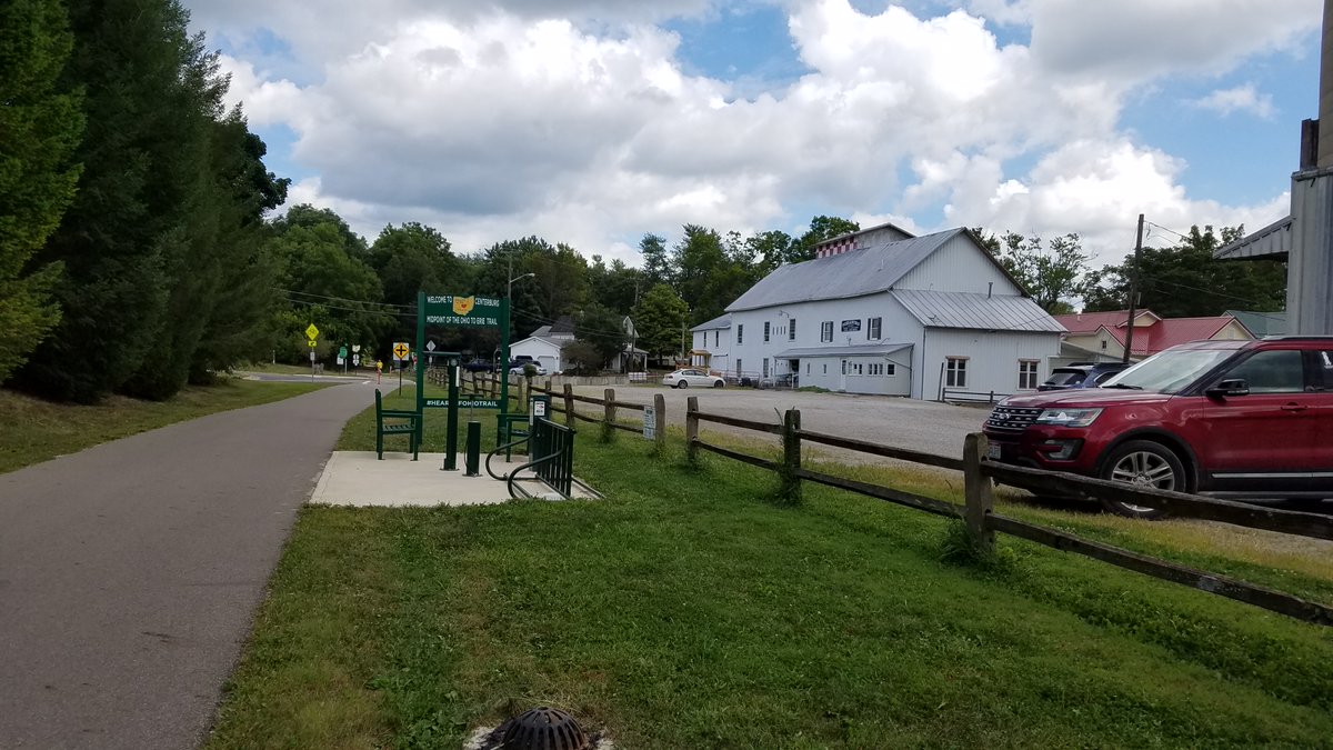 HeartTrail's tweet image. ;Welcome and repair station in Centerburg.  White building is Pizzaburg.