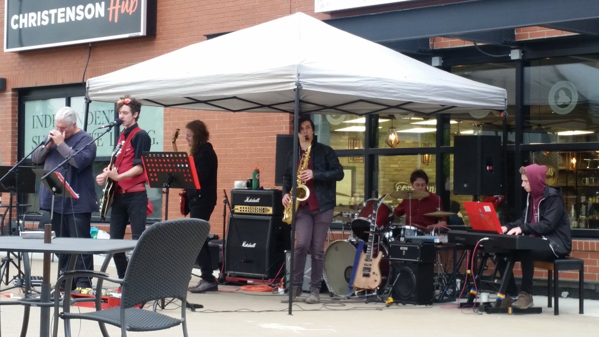 Girly_1's tweet image. These guys did it again. Another great evening of music! @CommonGround_SC #1goodthingtoday