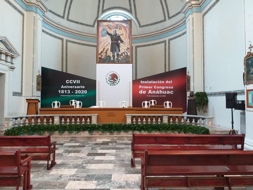 Listo el recinto para la sesión solemne en la catedral de Asunción de María, leg 62, hoy a las 6 pm, 207 años de la promulgación de los sentimientos de la nación, viva México, viva México, viva México
