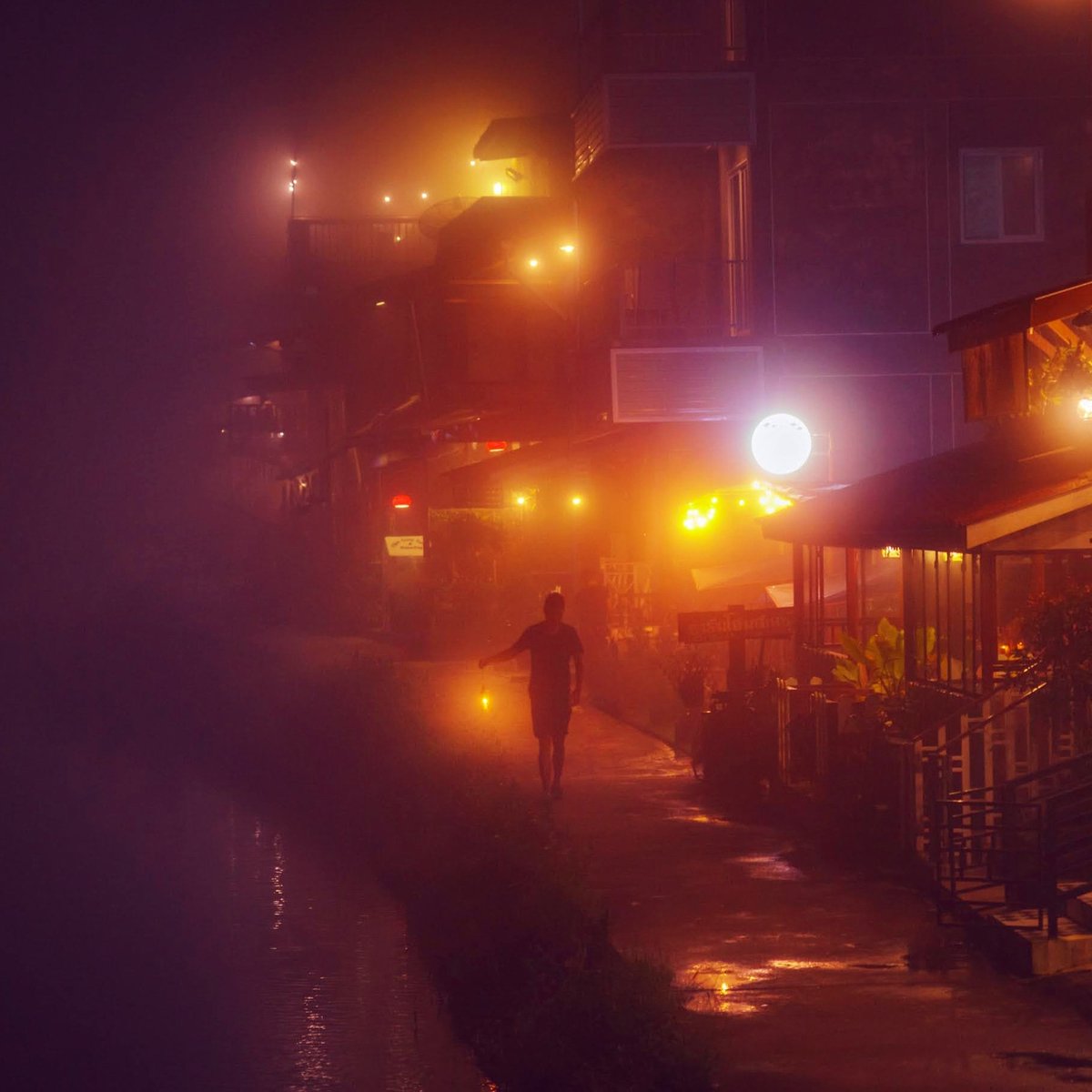 peachananr's tweet photo. #Pilok, a place here in Thailand that I'd only heard about a few days back, is a small mining town tucked away in between the rolling mountains if Tenasserim Hills by the border of #Thailand and Myanmar. It sure is a beautiful atmospheric place #travel
https://t.co/Iwc78yzPYk https://t.co/OgwZgWAiQg