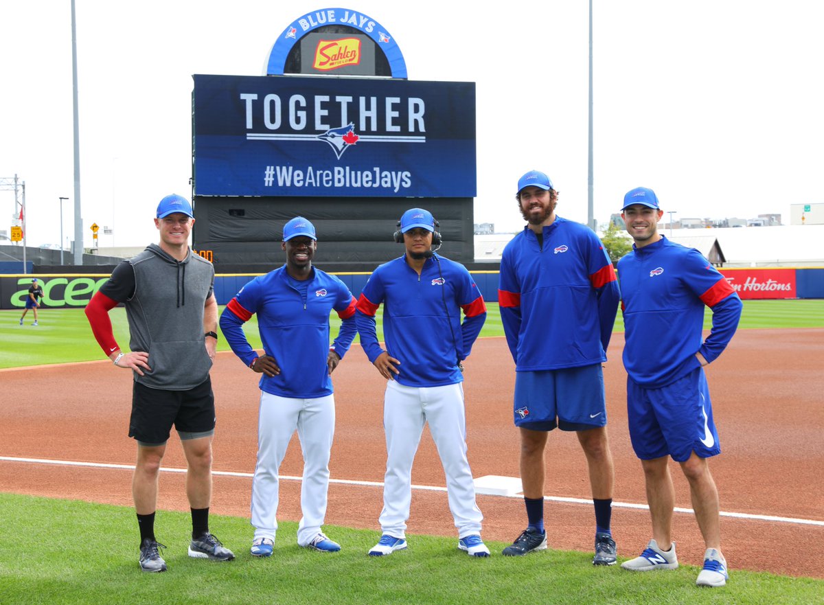 Toronto Blue Jays Buffalo Has Made Us Feel Like One Family Good Luck This Season Buffalobills Billsmafia