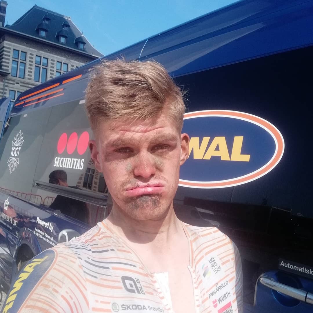 PiotrHavik's tweet image. Damn what a day... The legs where good, the mindset was good, but the unluck was there again. After 85k I punctured, I fought 50k to come back to the peloton (or what was left from it), but the effort didn't count...
#shithappens #tomuch #NordicFighters #antwerpportepic #APE2020