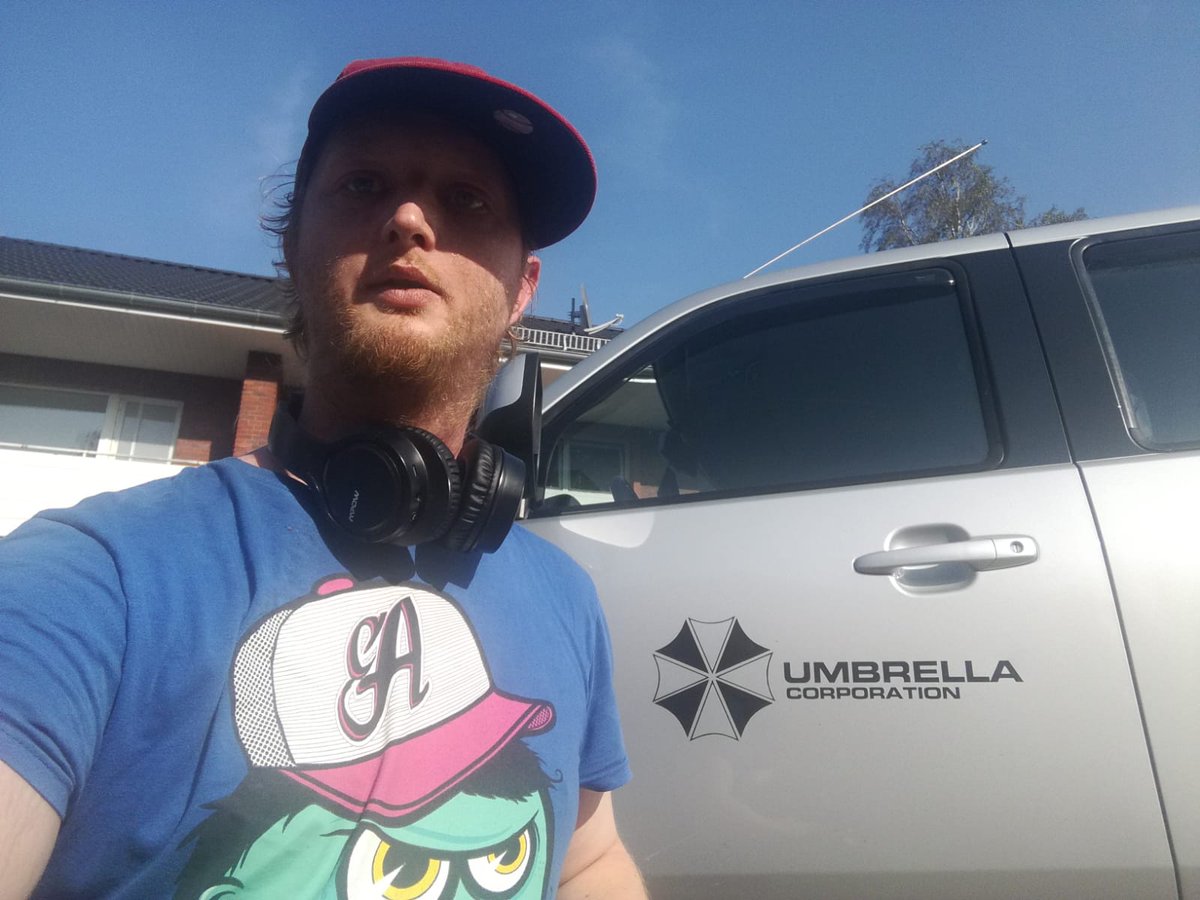 #ResidendEvil a 3rd Person-Shooter is a #Videogame. It's #UmbrellaCorporation setted it's 1st #Zombie free...
It's the #Freestyler @GeniousHardcore ...
#JustAJoke #NurEinScherz...
Done because of my #ZombieTShirt...