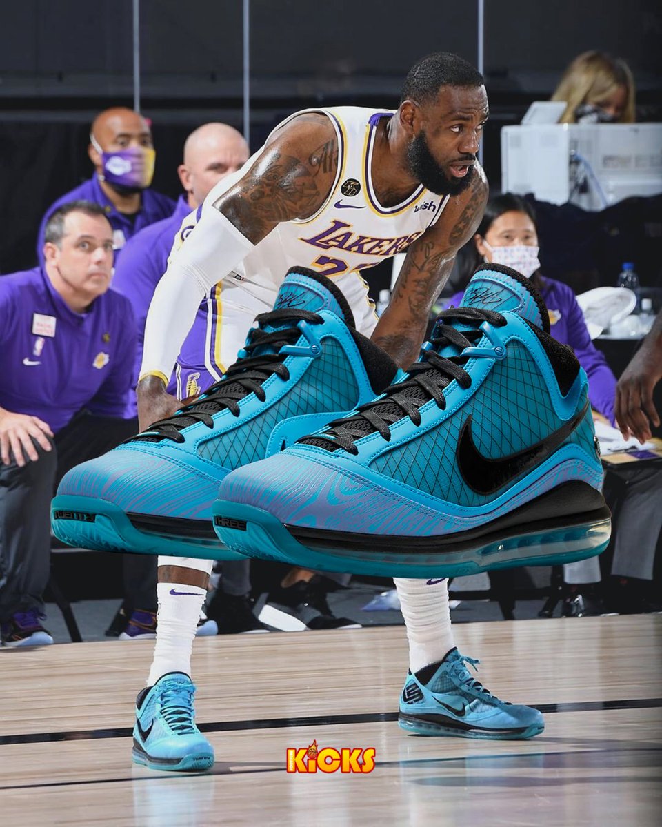 lebron 7 all star on feet