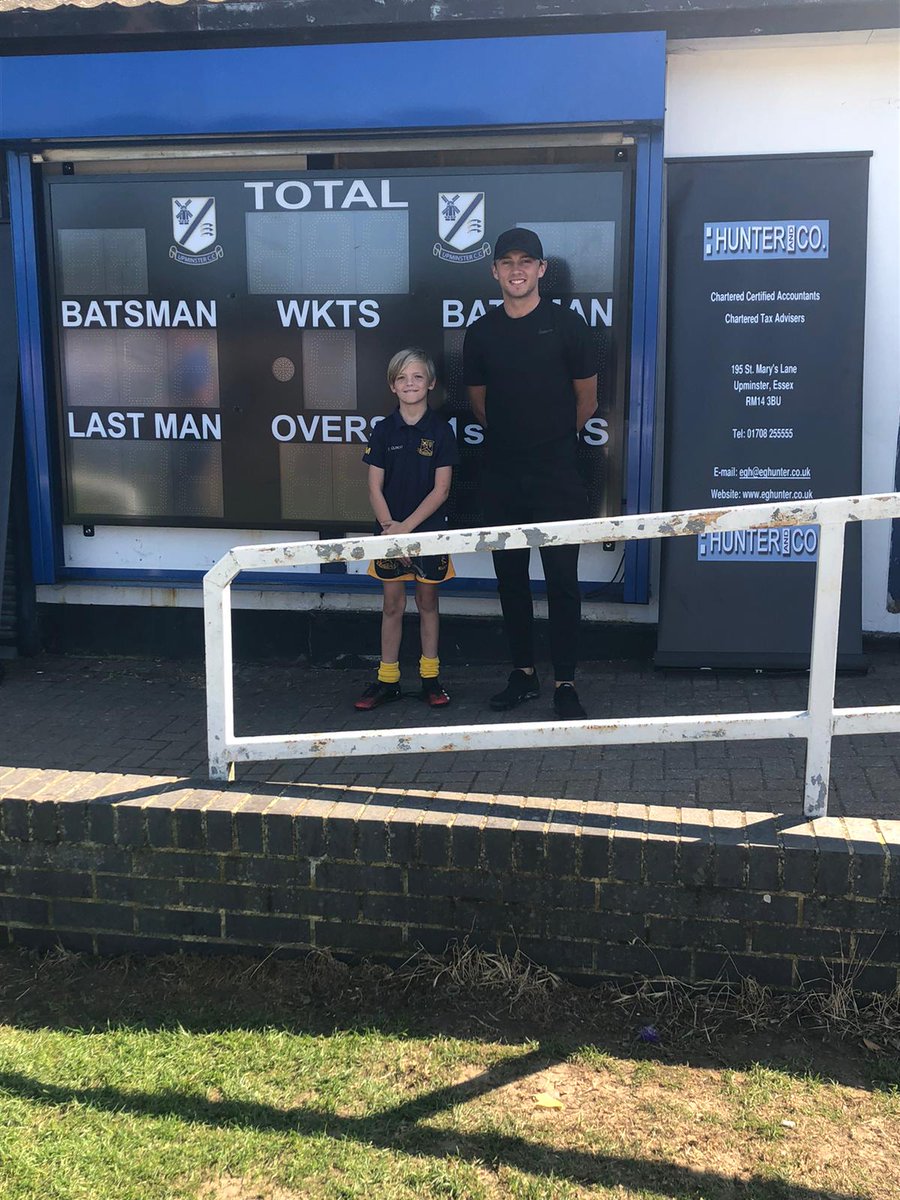 DarylGraham1979's tweet photo. @aaronbeard_14 big thank you for the under 9's presentation today, max was buzzing to see you. https://t.co/nyghVRaJMQ