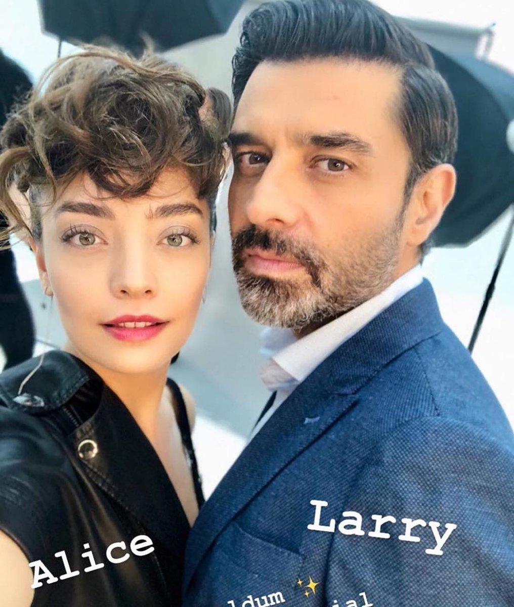 CanselSevenler's tweet photo. @cansellelcin @ztugceb
Tiyatroyu Yaşatalım 🎭 
Yaşasın Tiyatro 🎭 #TiyatromuzYaşasın #tiyatroyuyaşatalım #closer #yaşasıntiyatro #canselelçin #zeyneptuğçebayat #tiyatro #theatre #larry #alice #drlarry #sevginedenyetmez https://t.co/9I928HcmHo https://t.co/tClJVzBznQ