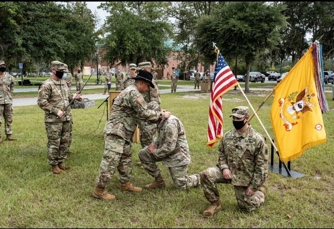 Desert_Rogues's tweet photo. (2/3) Order of St. George Bronze Medallion and Order of St. Joan D'Arc Medallion ceremony before HQ company change of command. #Wepierce #raidersfirst #ROTM https://t.co/yAzWyZt3rY