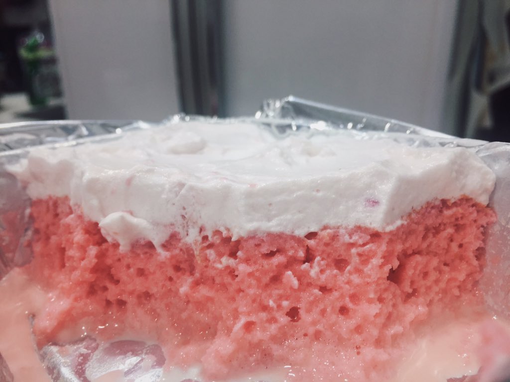 on today’s episode of rifga falling in love with home baked food (also known as  #supporthomebakersmv) finally tried the basque burnt cheesecake and i get it now  also discovered my favorite trea leches flavour. will def order again from this lovely mum-daughter duo  @AromiMv