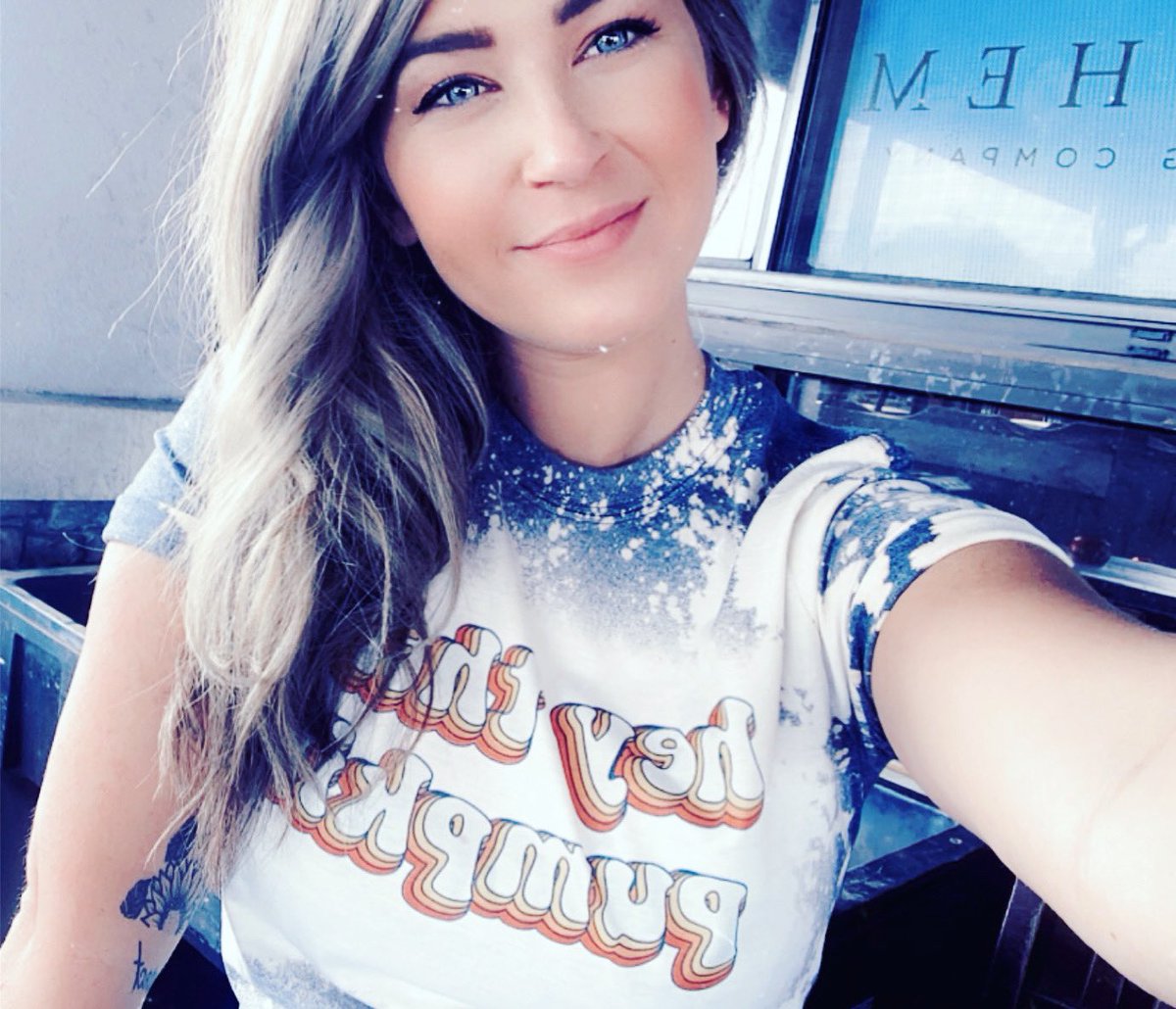 PrincessLainiee's tweet photo. Happy Sunday! Go check out #AtTheMovies @lifechurch 🖤🙌🏼 https://t.co/I8IscOh0Cb