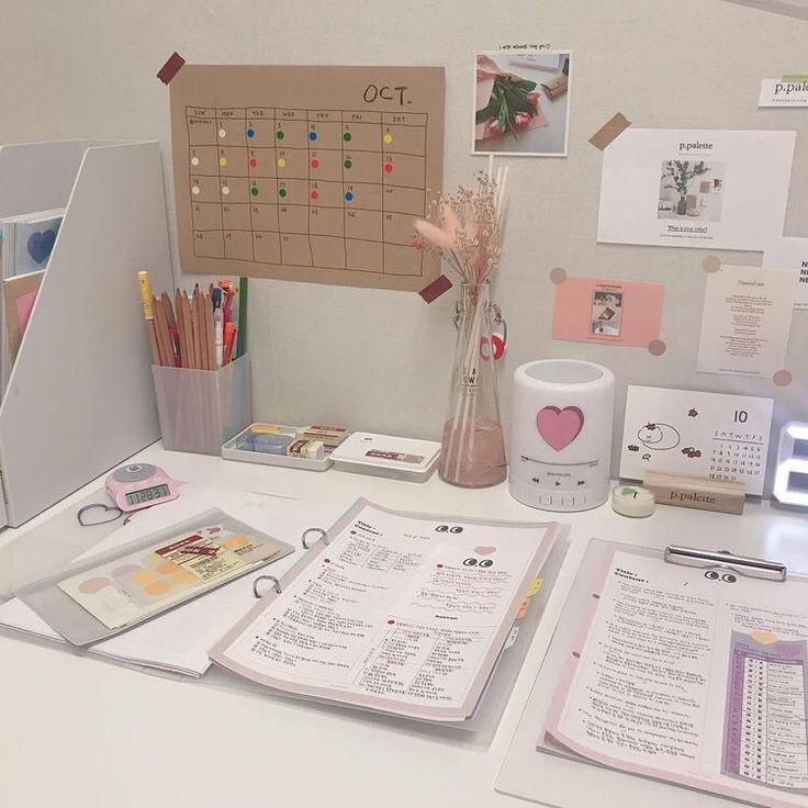 kinakaaya's tweet image. hi i'm new to #studytwtph | #studytwt 

° 16, she | her 
° tenth grade 
° slide into my dm if u need help w anything
° also started a studygram | raya.notes
° stans exo and red velvet 

rt | like so i can follow u and let's be moots (≧▽≦)

pics are from pinterest