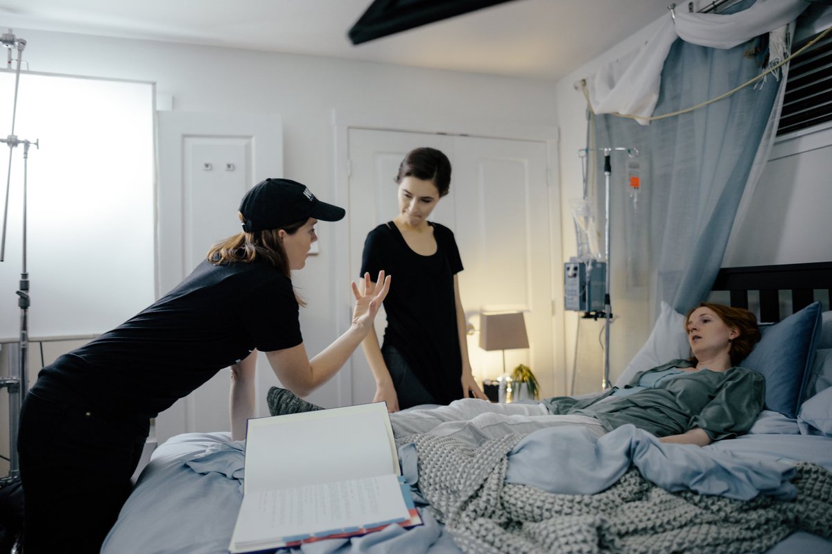 Writer/ Director <a href="/MeeshNeal/">Meeshelle Neal</a> working with her lead actors <a href="/HastingsTaylor/">Taylor Hastings</a> and Elizaveta Neretin. #womeninfilm