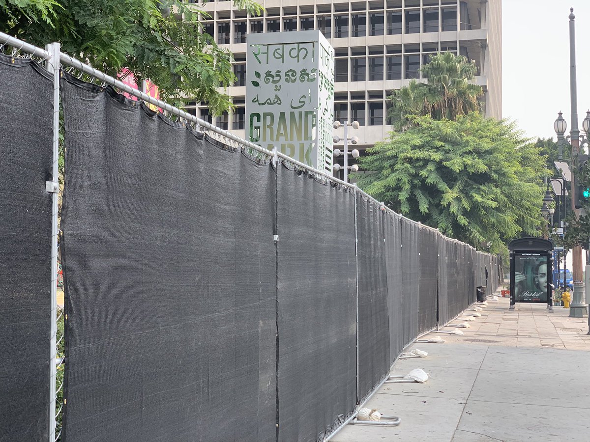 I’m back in Civic Center.  @LASDHQ has fenced shut not only Grand Park but also the City Hall south lawn.