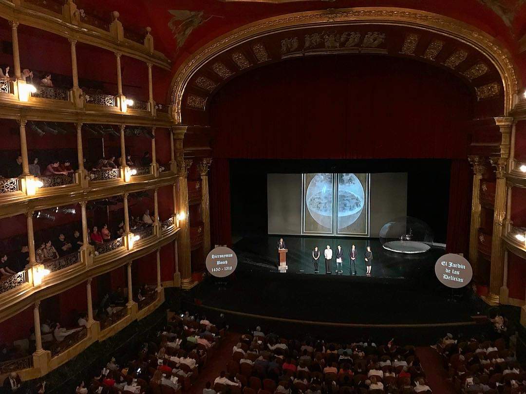 lightshowmx's tweet photo. Felicidades @TeatroDegollado de Guadalajara! En su Aniversario recordamos todas las ediciones del @FestivaldeMayo que hemos realizado dónde nos hemos encontrado con entrañables amig@s de todo el Mundo como @Les7Doigts @TheIPHAZE y muchos más! #teatrodegollado #aniversario #gdl https://t.co/I8EewRKuLH
