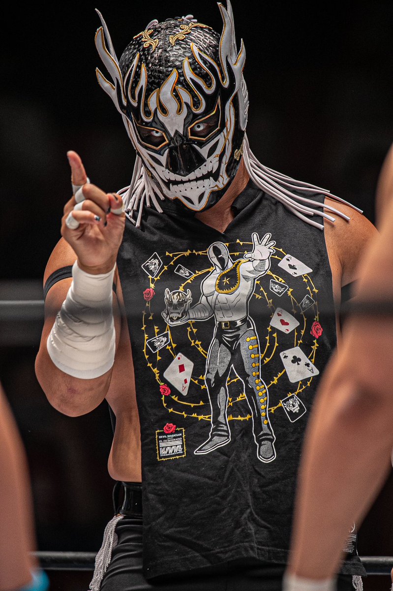 Wrestlers pointing: a brief thread: