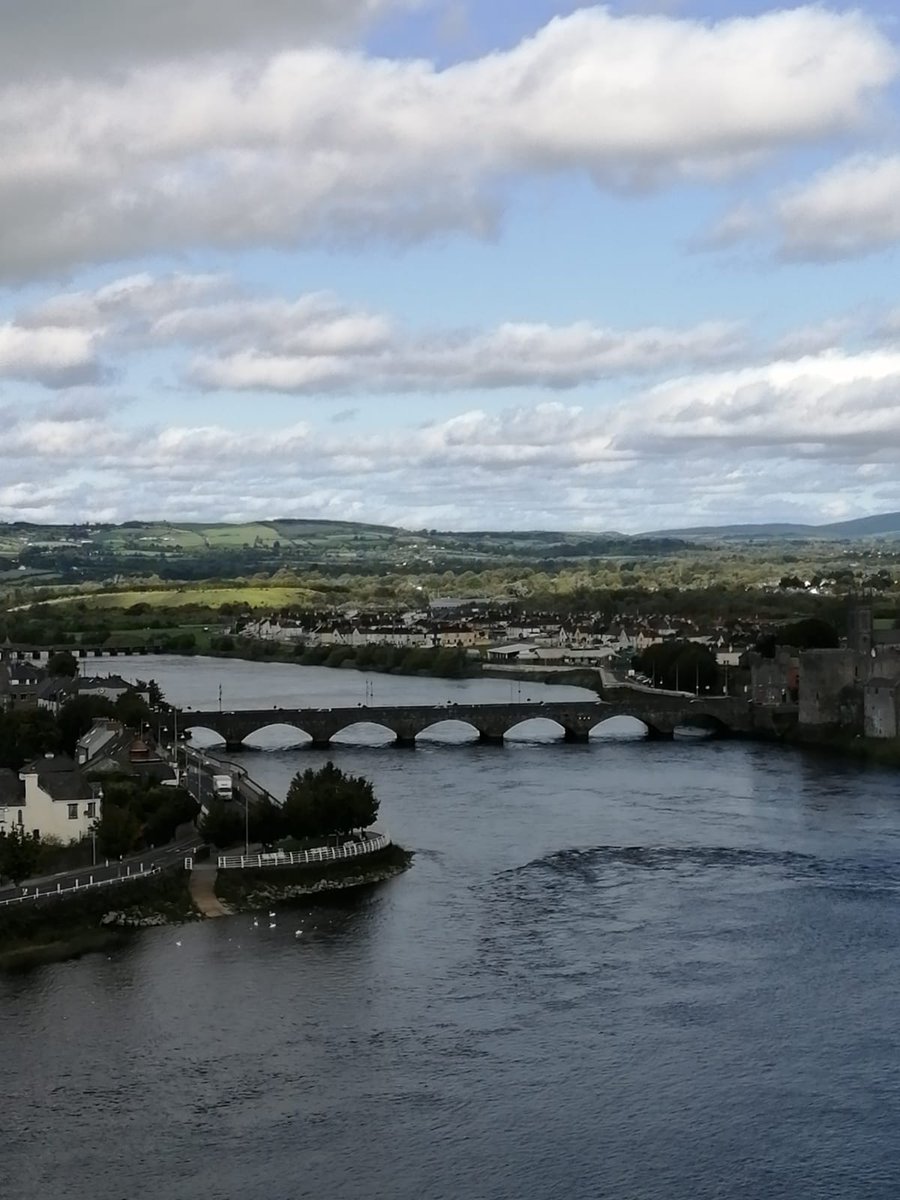 leeshell1984's tweet image. Beautiful sunny Sunday in Limerick