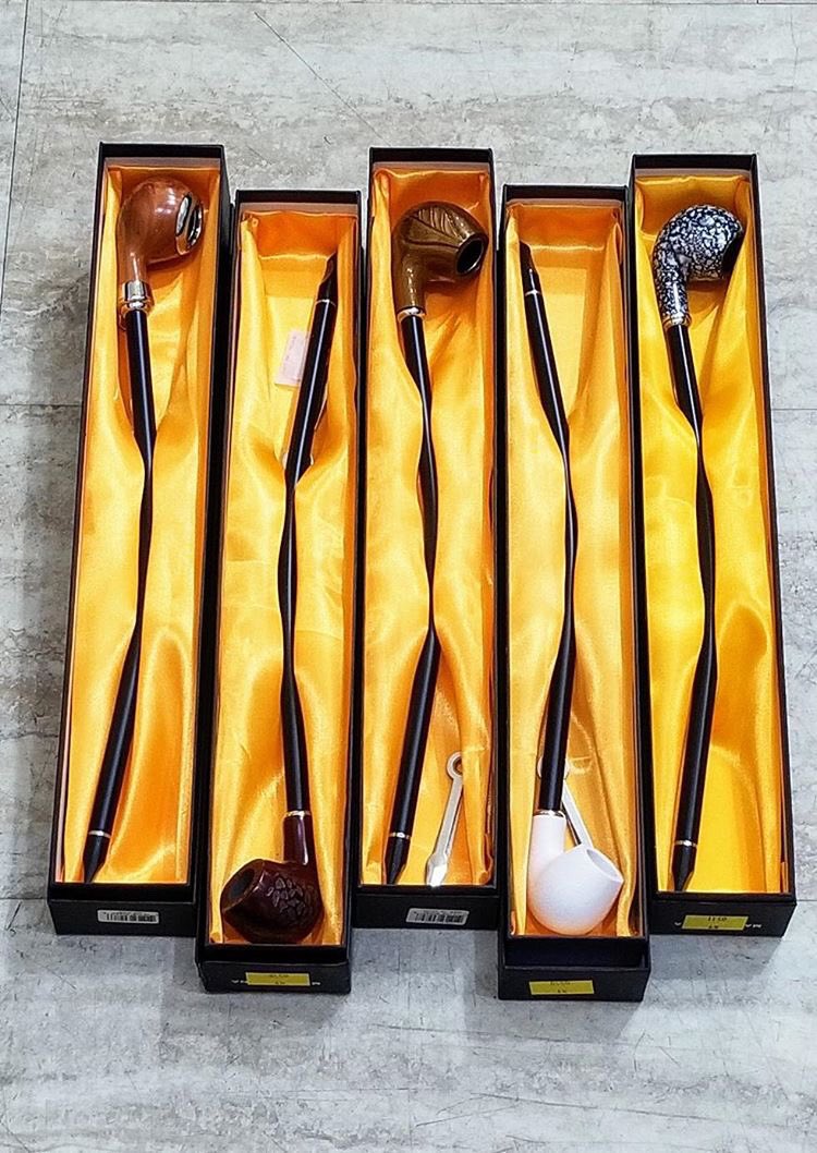 GetYoursStores's tweet image. Beautifully hand crafted Shire pipes! Made from quality wood with many different styles, sizes and designs to choose from.

#shirepipes #handcrafted #differentsizes #differentdesigns #woodenpipes #shoplocal #GetYours #GetYoursBarreVt