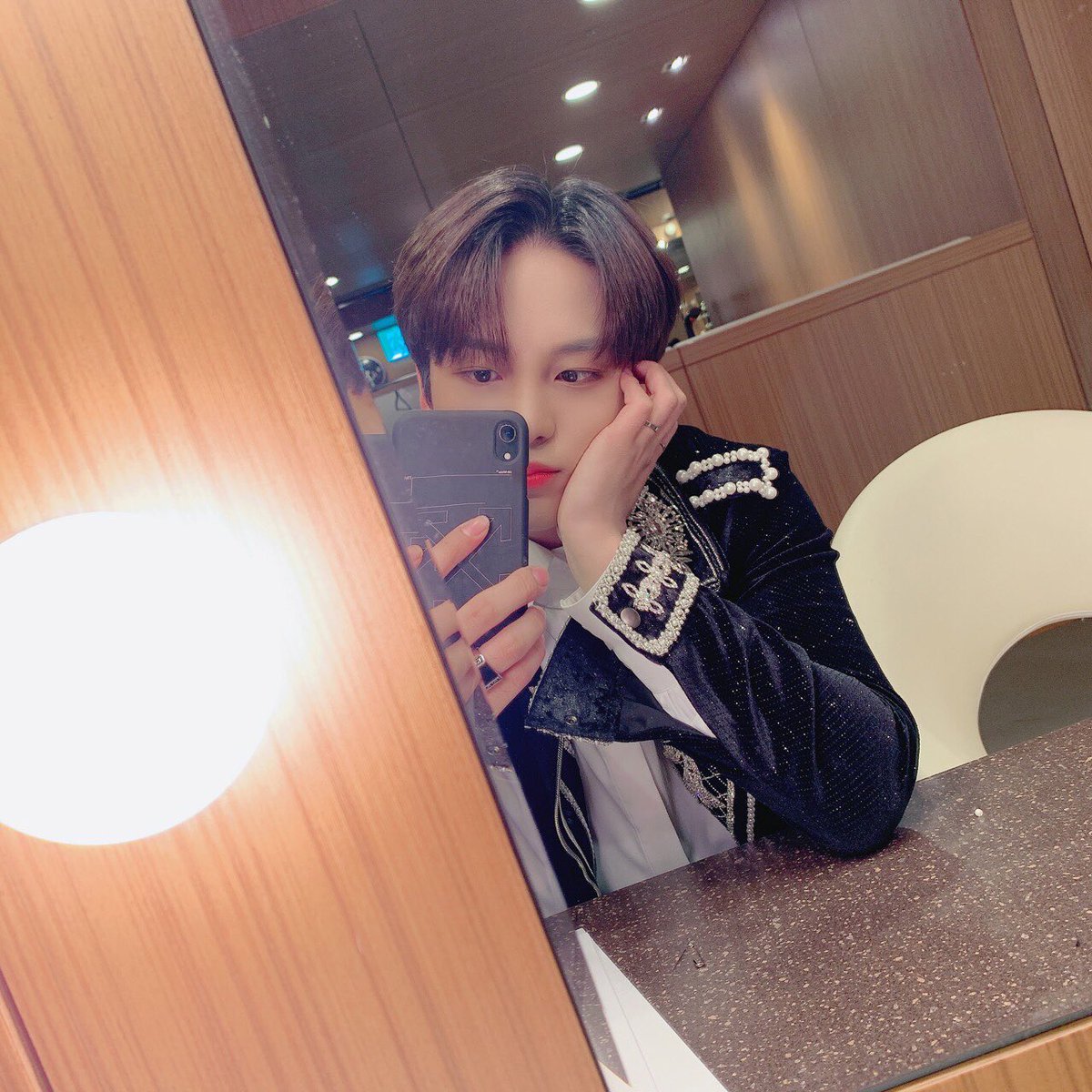 He looks like a prince + is this even considered a mirror selfie lmao