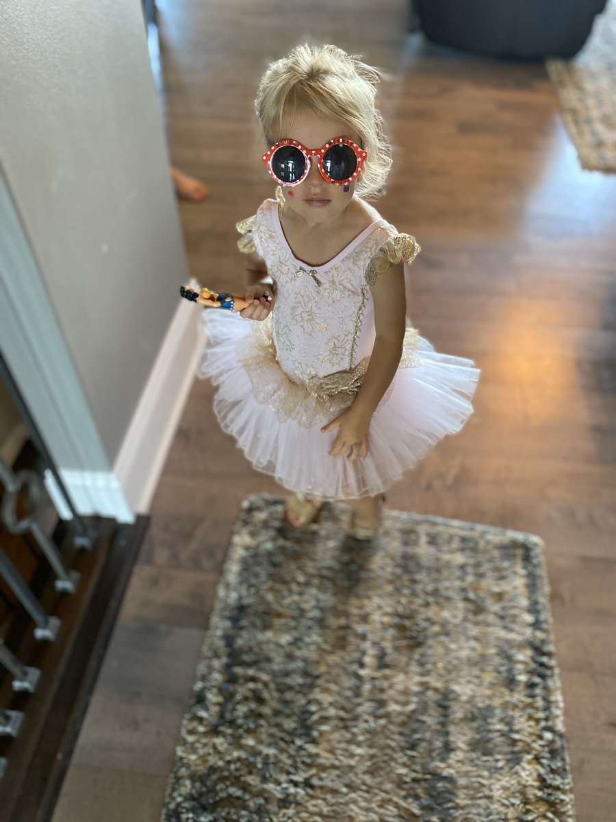 BillyFennelly's tweet photo. Told Callie to get ready, we were going to pick up lunch.
This. Is. Her. #CallieRae https://t.co/4NDFeV8wD5