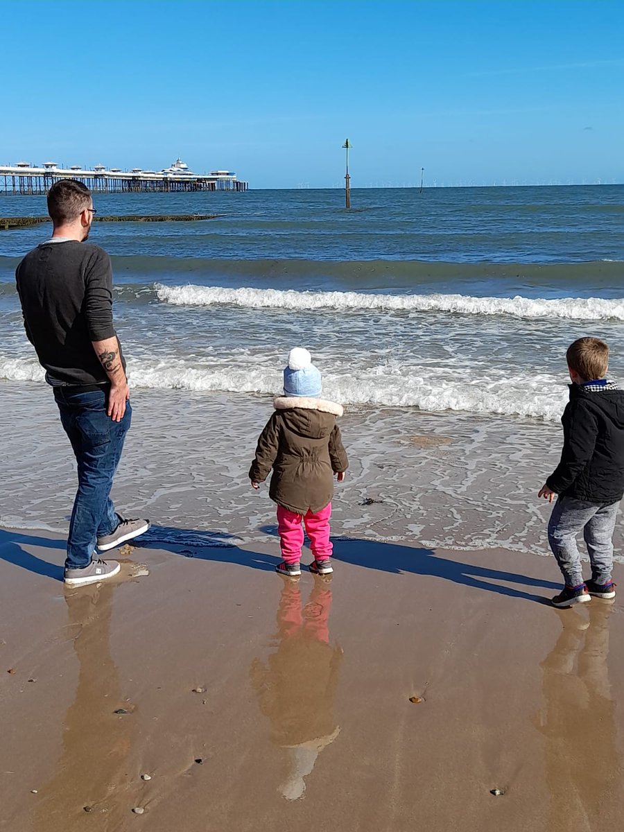 gamewelshman's tweet photo. Depression hits when you least expect it. It hits hard and fast. Hold on to these moments and remember it does get better. For 5 minutes yesterday everything disappeared and all that mattered was my family. ❤️ https://t.co/wyGZ06piu8