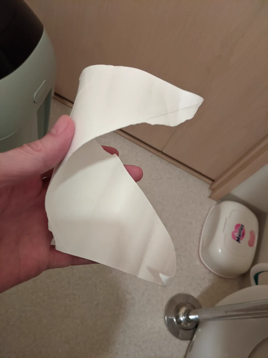 知っておくといつか役立つかも？トイレに閉じ込められたときの脱出法！