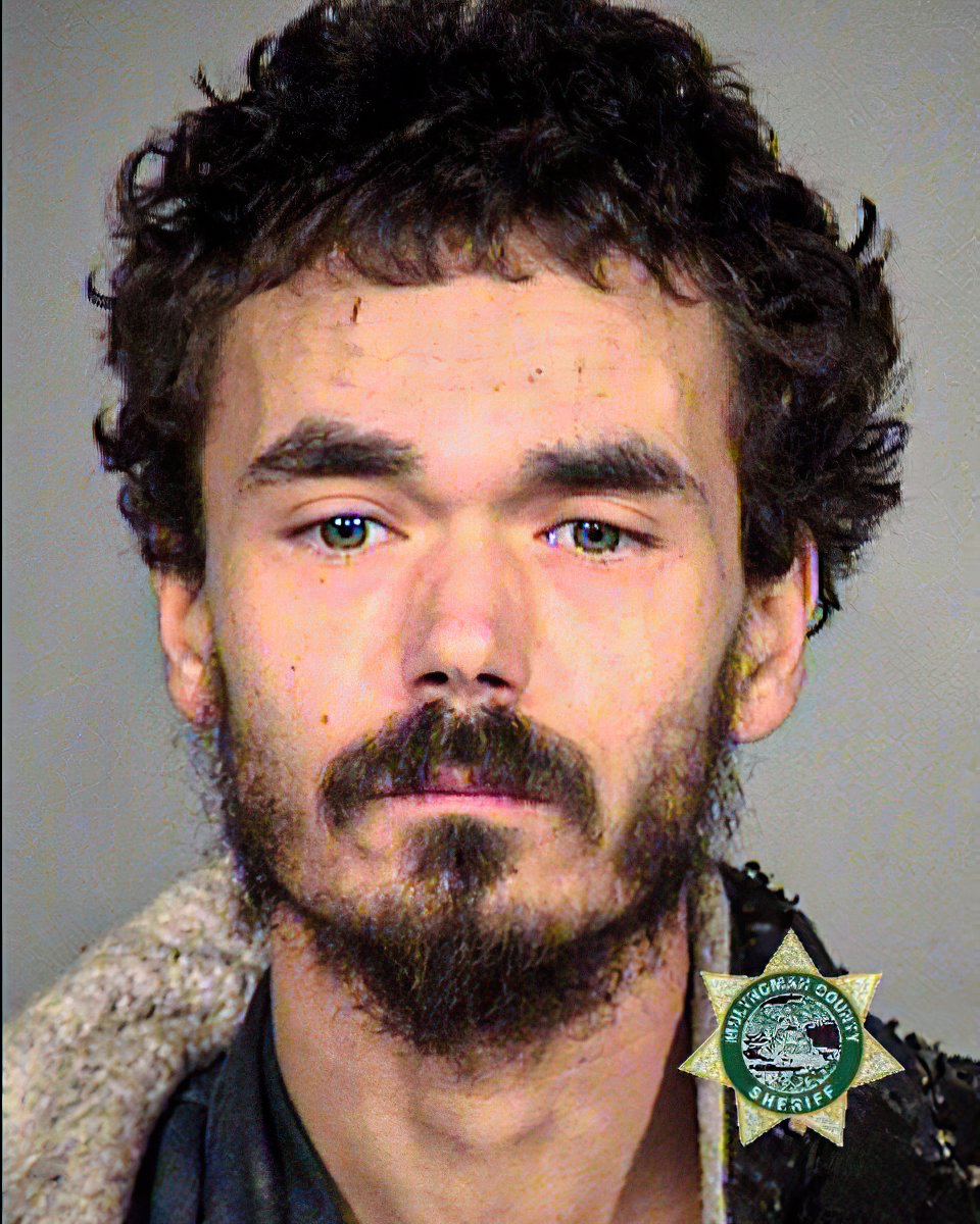 Arrested at the violent  #antifa protest, charged w/criminal offenses & released without bail:Michael Colten, 28, of Minnesota; he escaped from the police van but was caught https://archive.vn/E7N9D Mark Joseph Franks, 28  https://archive.vn/dZYfx  #PortlandRiots  #PortlandMugshots